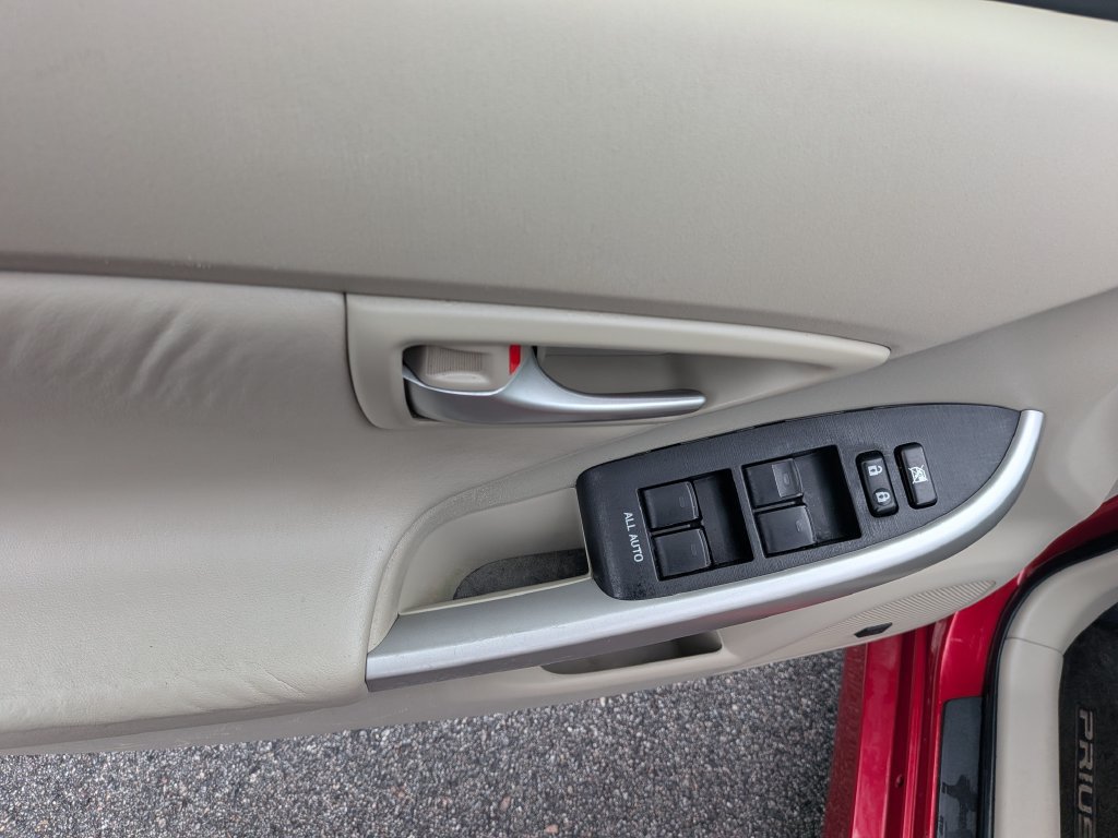 Used 2013 Toyota Prius Four FWD image 9
