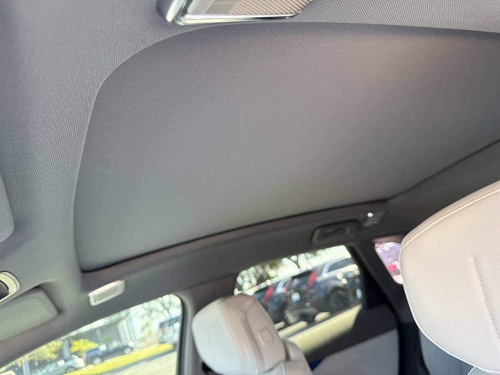 New 2026 Cadillac Optiq Sport 2 image 31