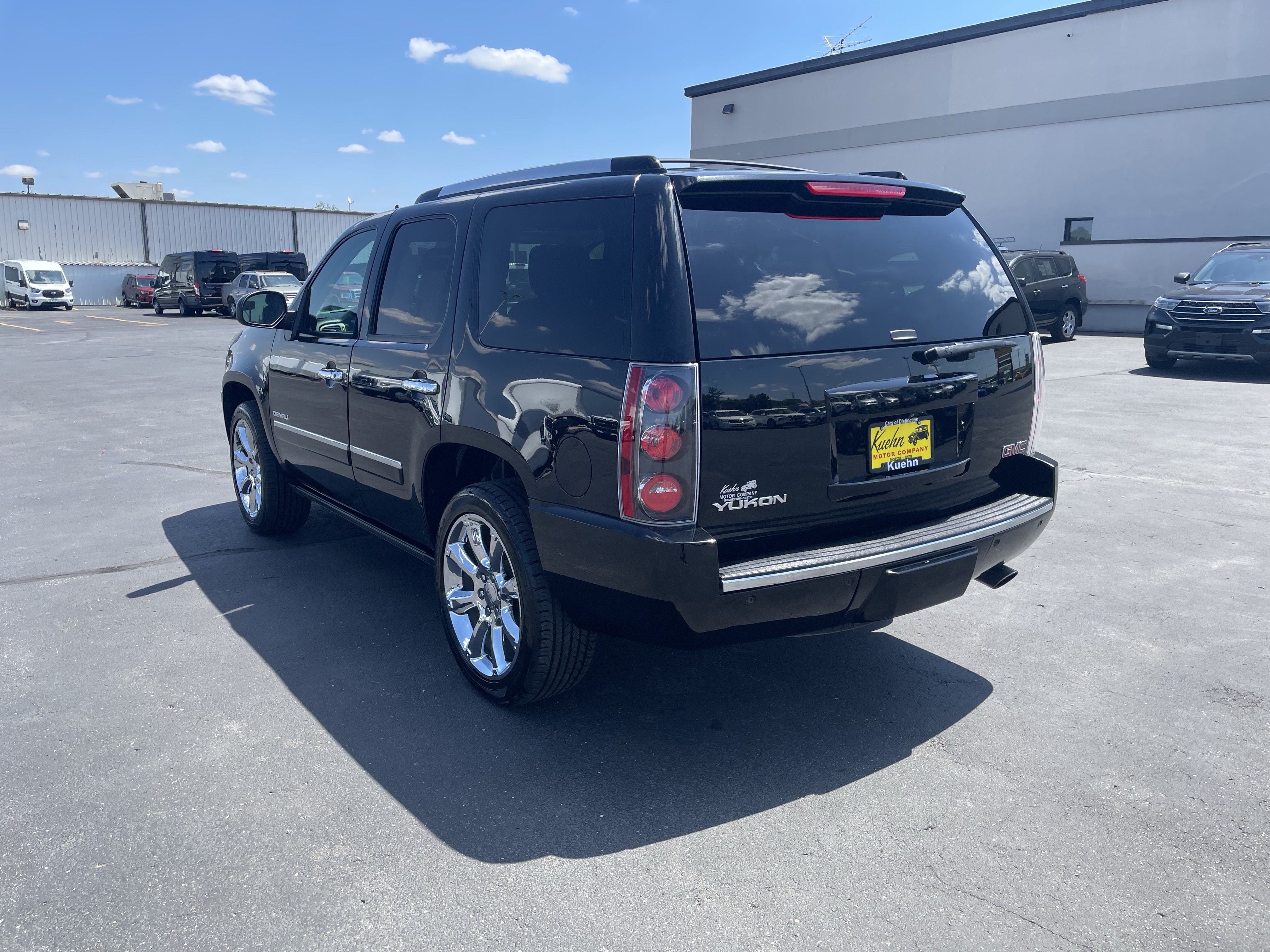 Used 2014 GMC Yukon Denali AWD/4WD image 6