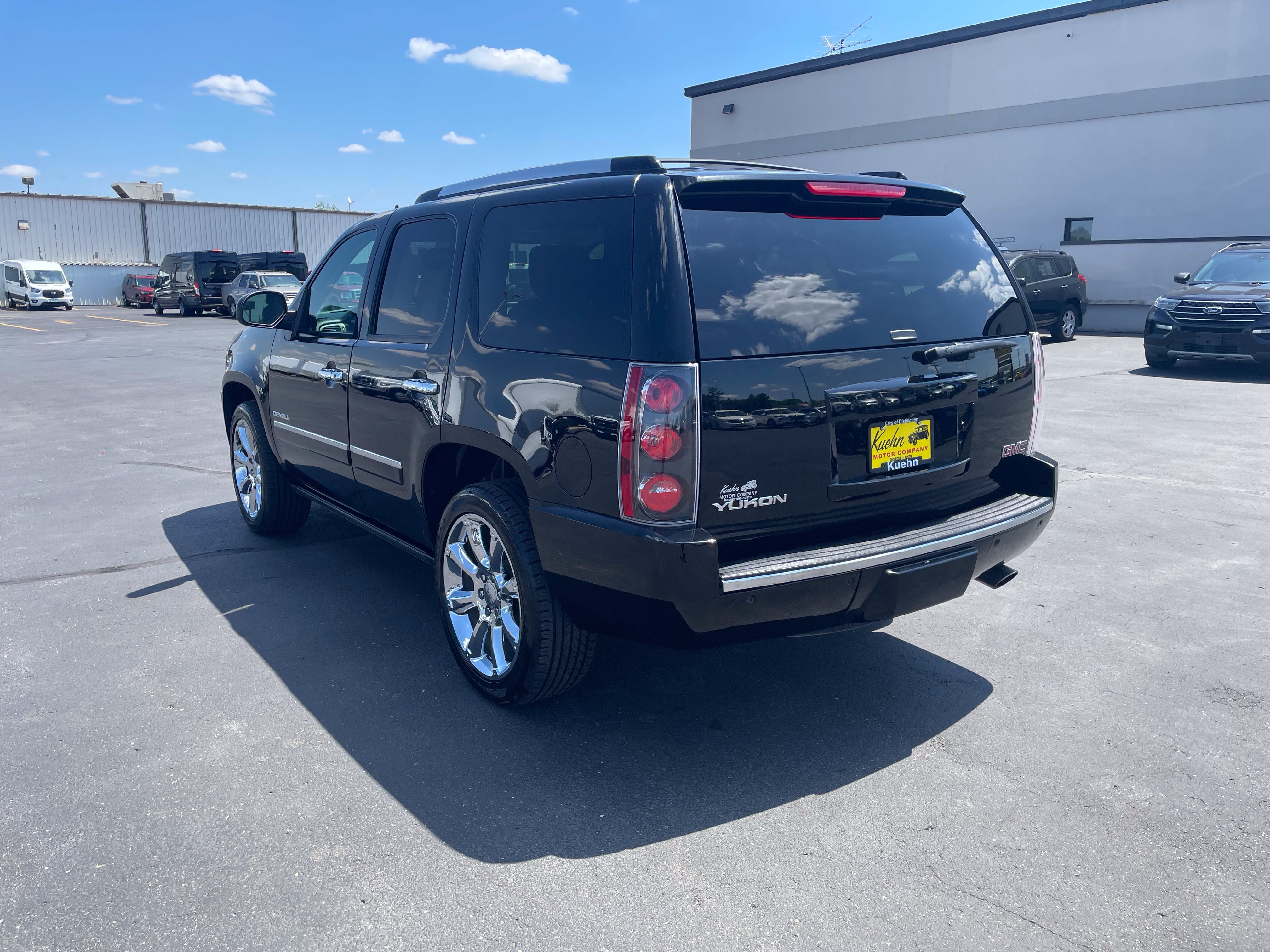 Used 2014 GMC Yukon Denali AWD/4WD image 6