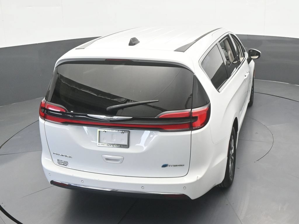 Used 2023 Chrysler Pacifica Touring-L FWD image 51
