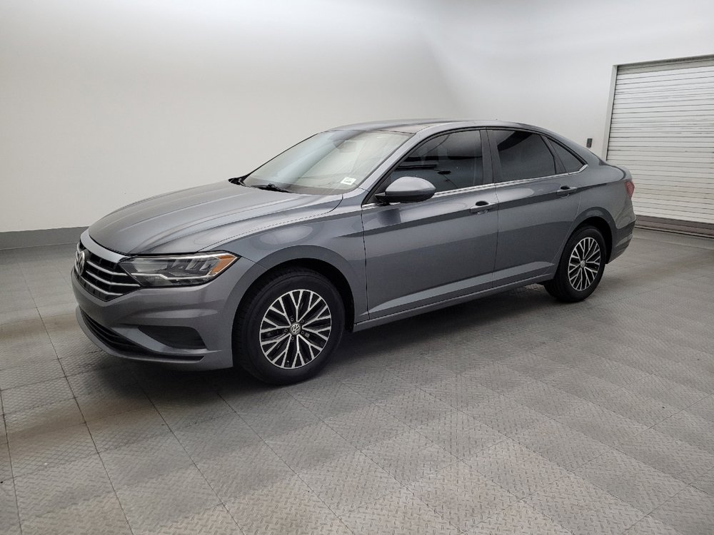 Used 2020 Volkswagen Jetta SE FWD image 2