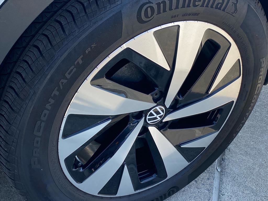 Certified 2024 Volkswagen ID.4 2WD image 20