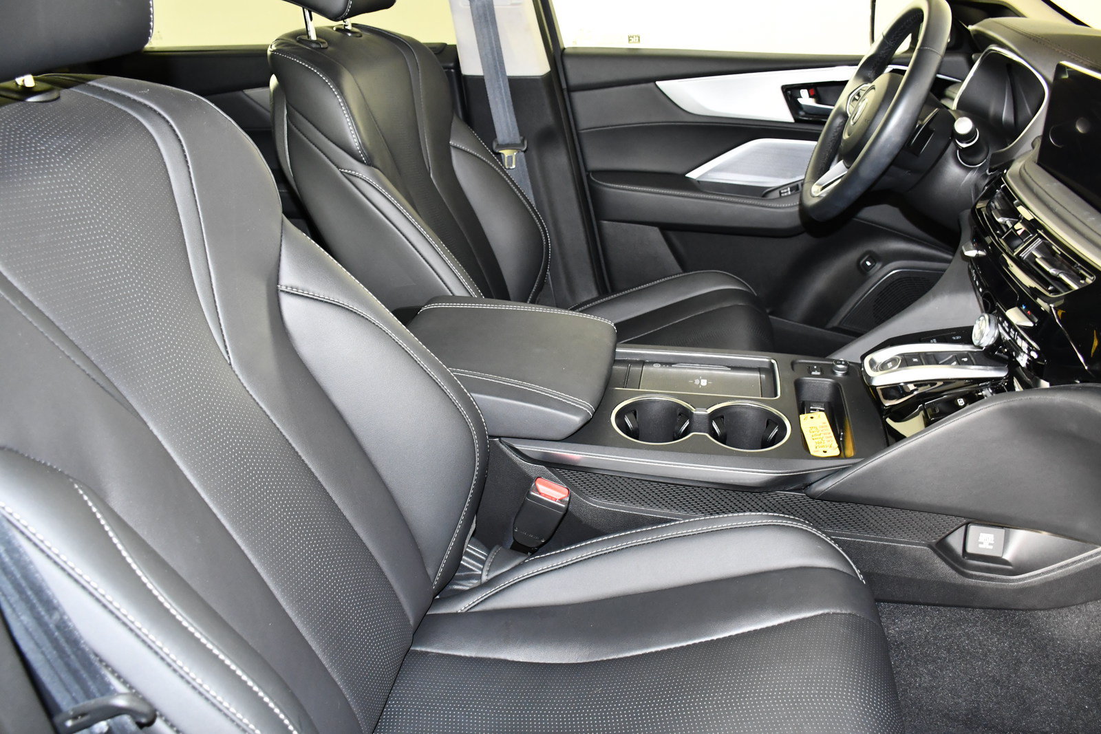 Certified 2025 Acura MDX w/ Technology Package AWD/4WD image 41