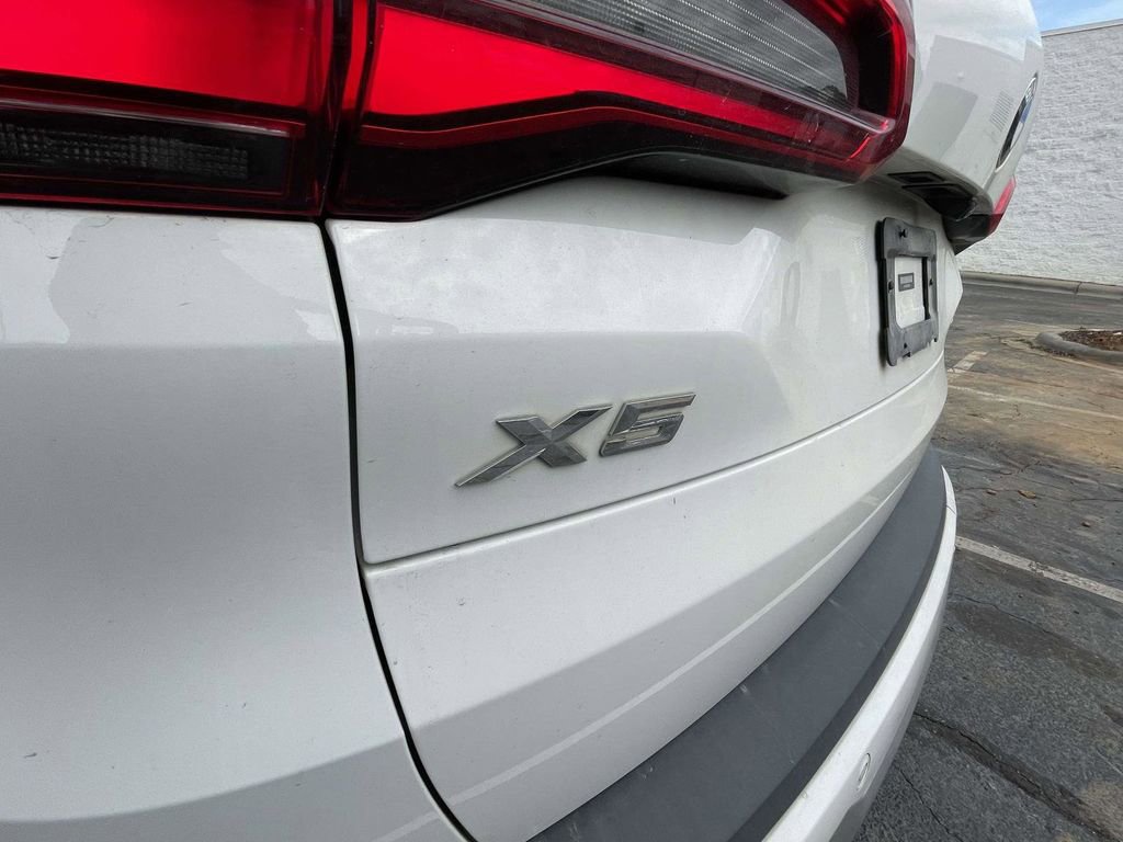 Used 2020 BMW X5 xDrive40i w/ Premium Package AWD/4WD image 16