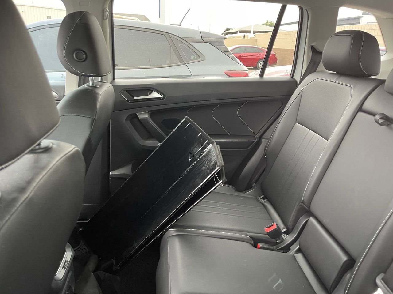 Used 2022 Volkswagen Tiguan SE AWD/4WD image 9