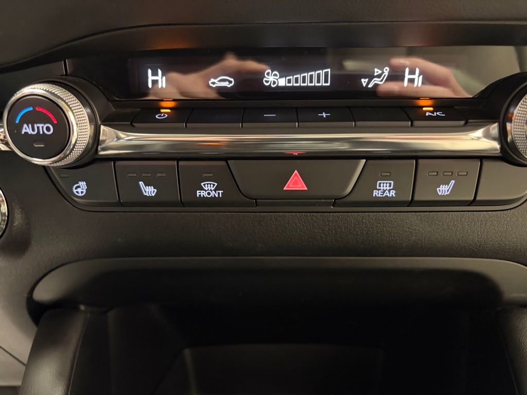 Used 2022 MAZDA MAZDA3 s AWD/4WD image 19