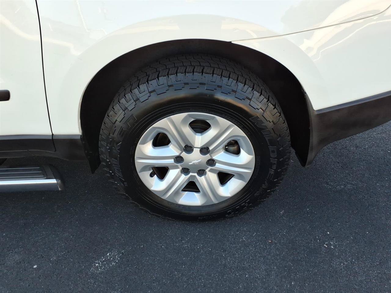 Used 2012 Chevrolet Traverse LS w/ LPO, 'HIT The Road' Package AWD/4WD image 8