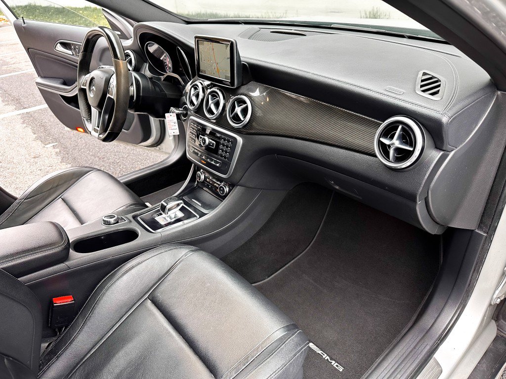 Used 2015 Mercedes-Benz GLA 45 AMG 4MATIC w/ Driver Assistance Package image 31
