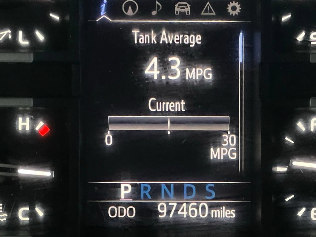 Used 2018 Toyota Tundra SR5 w/ SR5 Upgrade Package RWD image 28