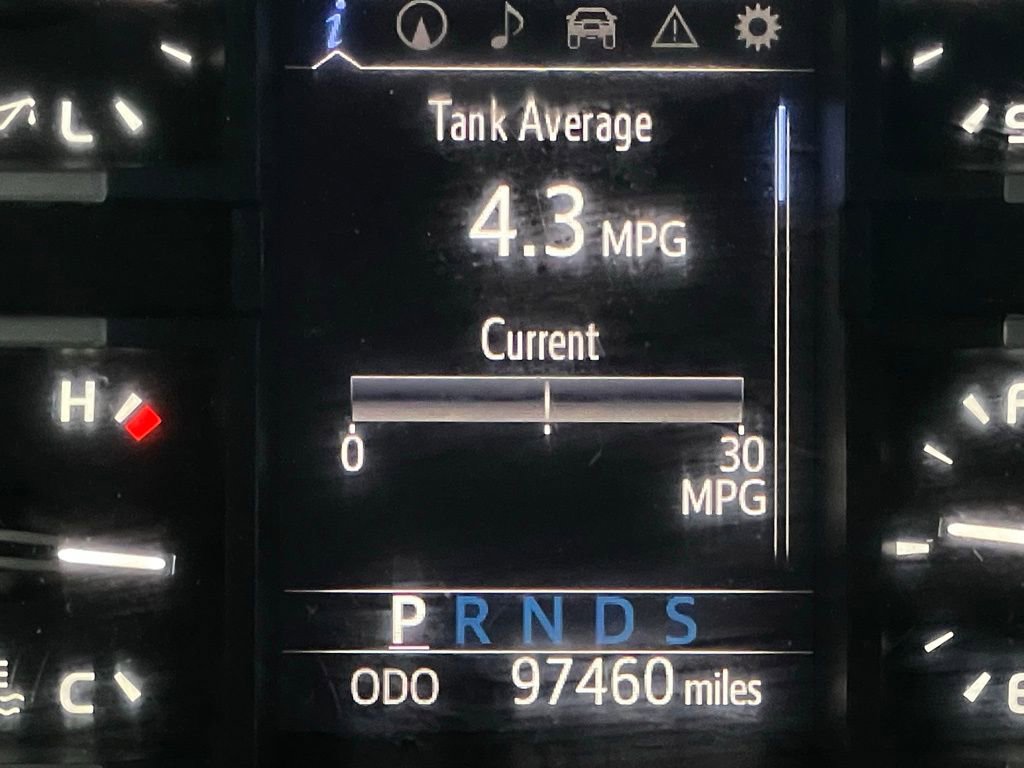 Used 2018 Toyota Tundra SR5 w/ SR5 Upgrade Package image 28