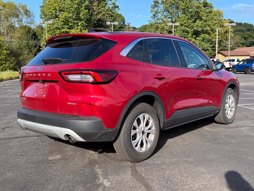 Certified 2023 Ford Escape Active AWD/4WD image 6
