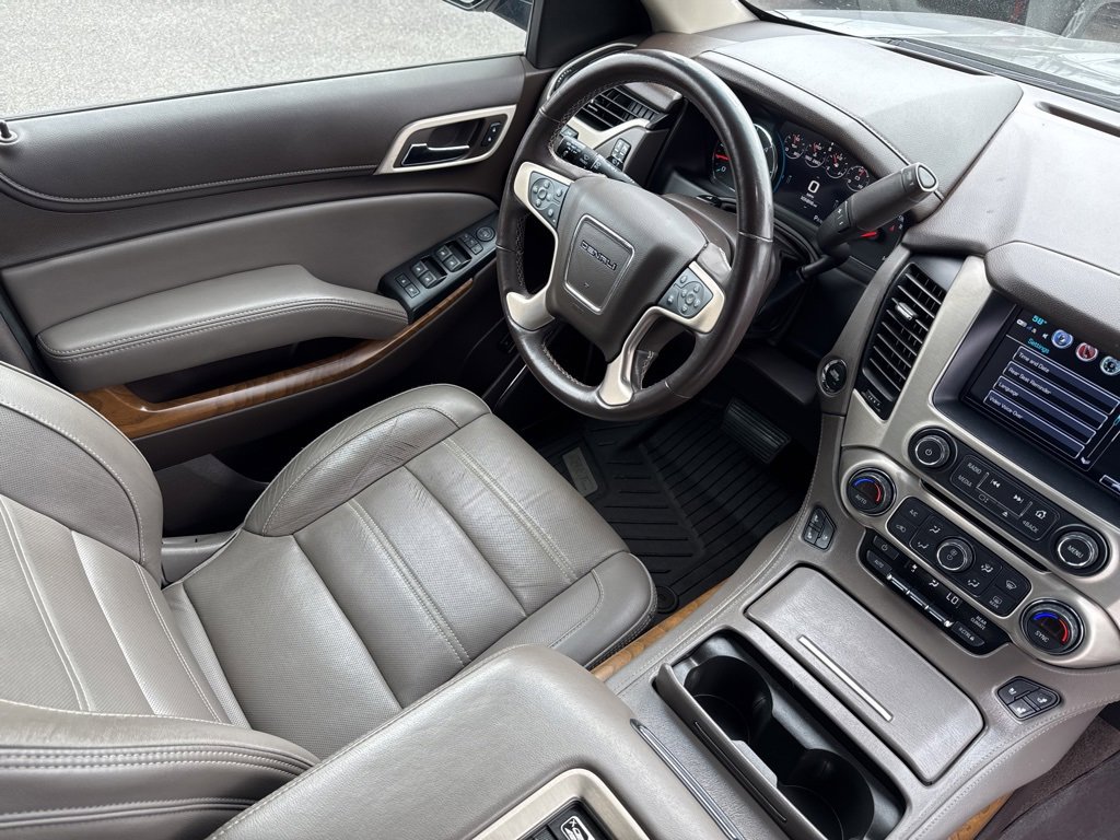 Used 2020 GMC Yukon XL Denali w/ Denali Ultimate Package image 36