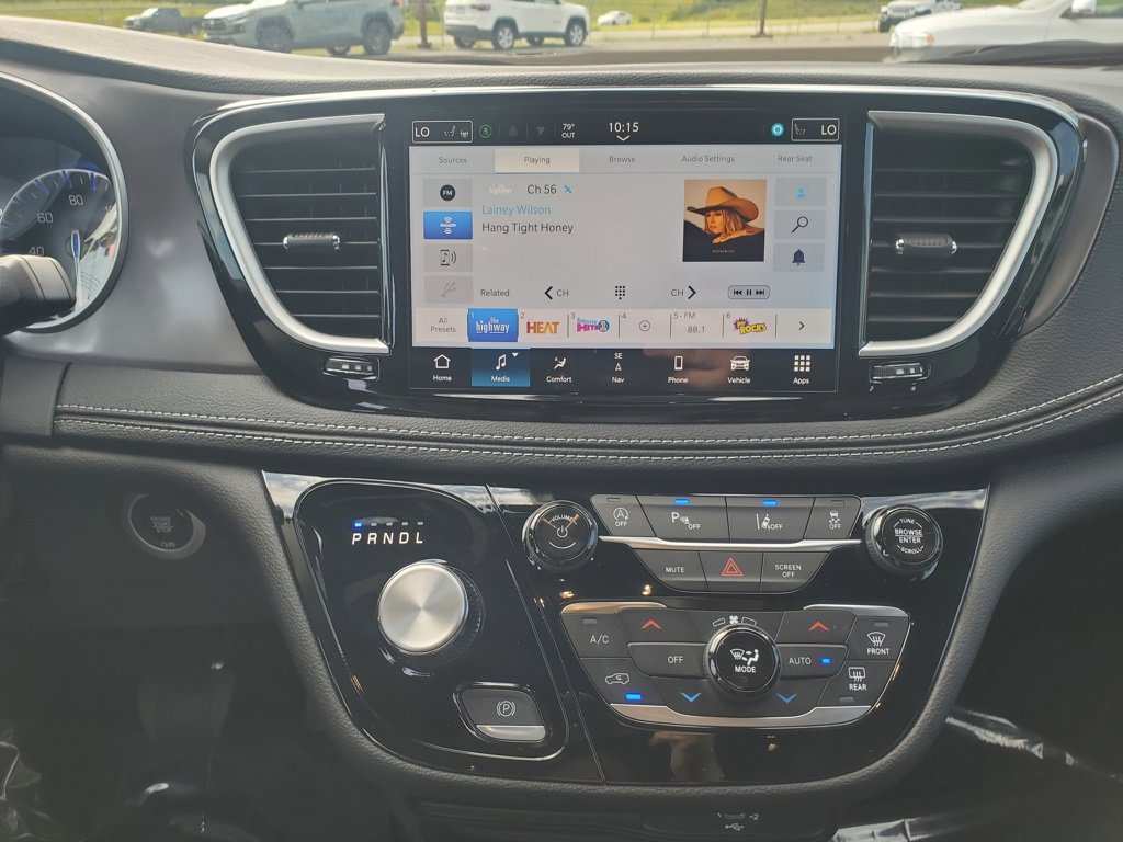 New 2026 Chrysler Pacifica Select image 27