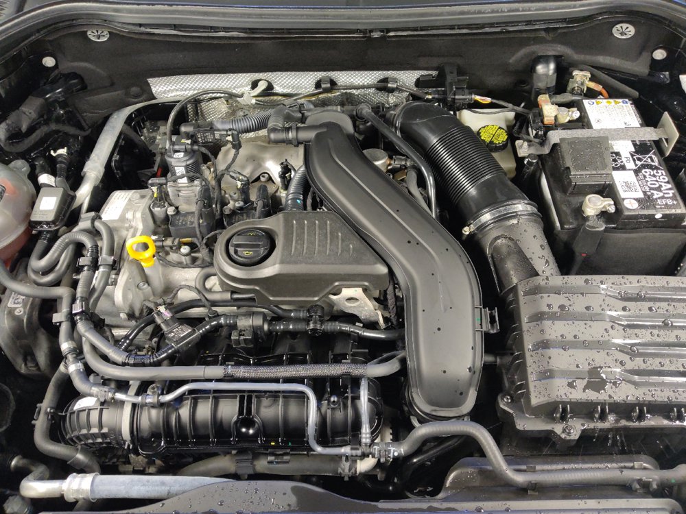 Used 2024 Volkswagen Taos S w/ MDO Package FWD image 30