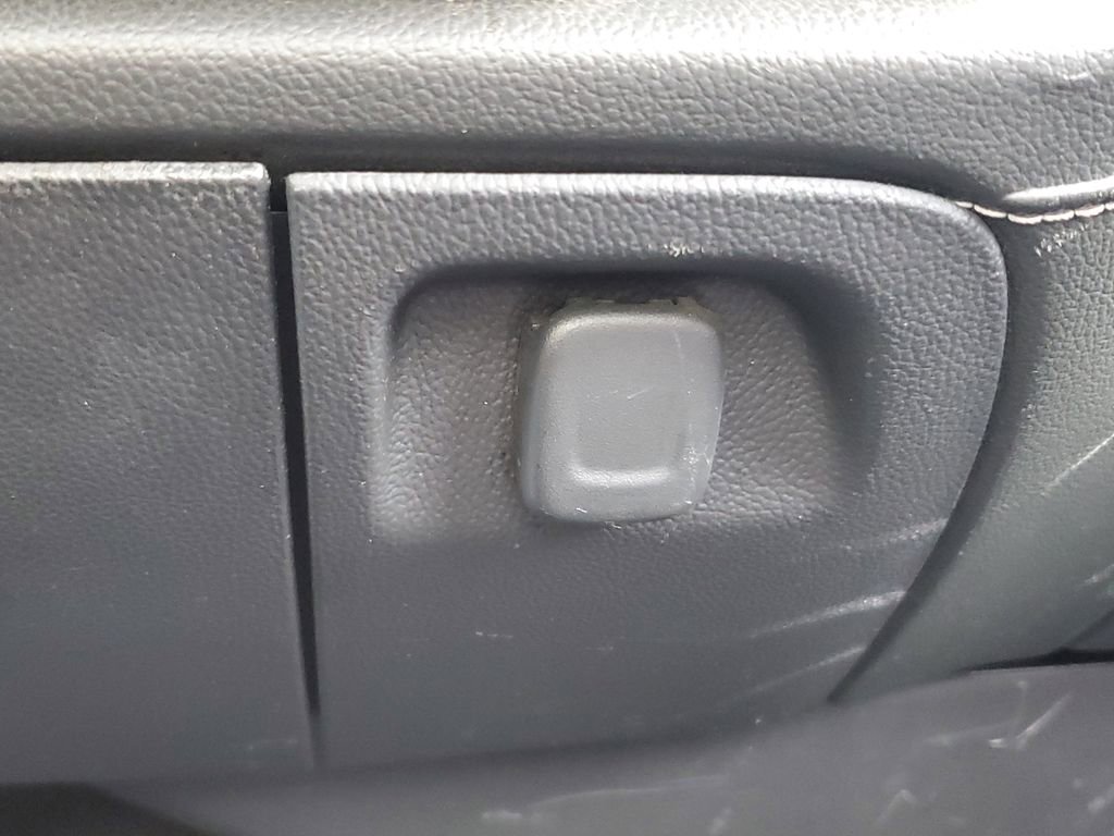 Used 2015 GMC Sierra 1500 SLE image 21