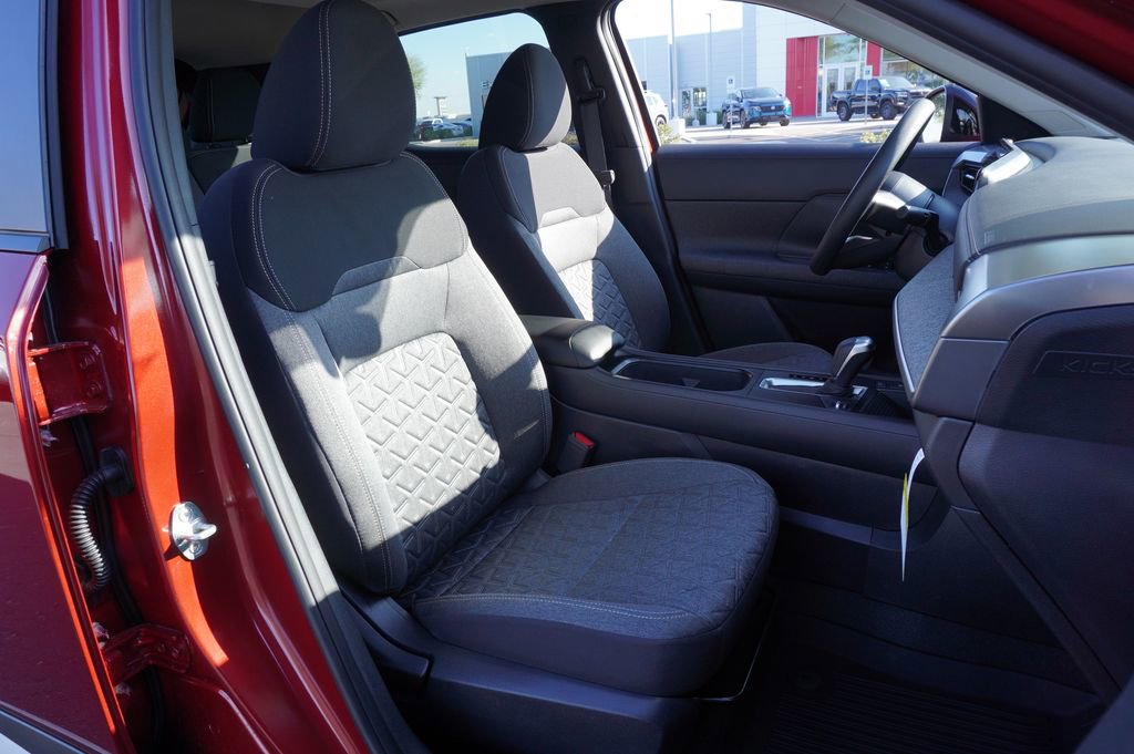 New 2026 Nissan Kicks SV w/ SV Premium Package FWD image 12