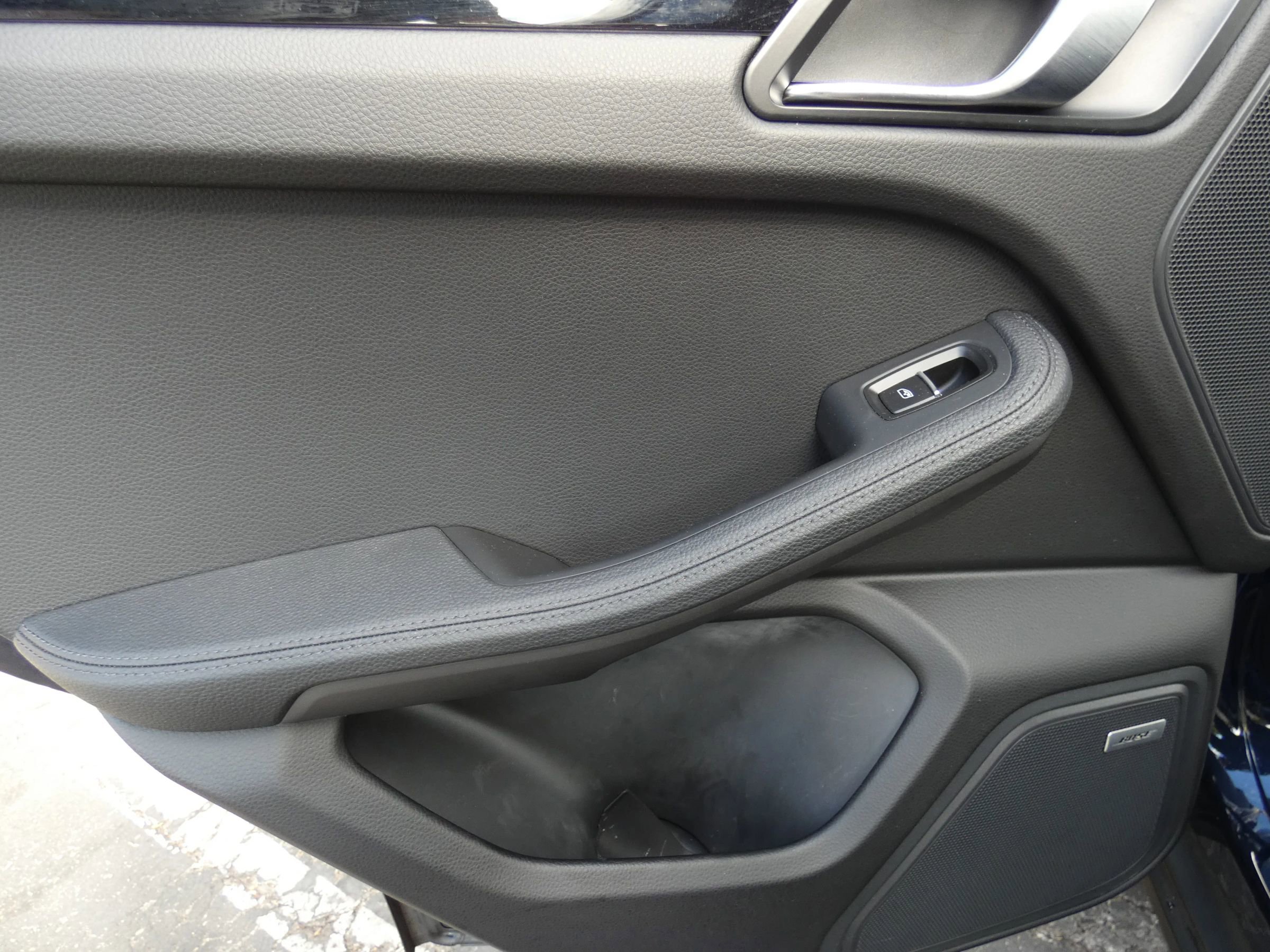 Used 2019 Porsche Macan image 45