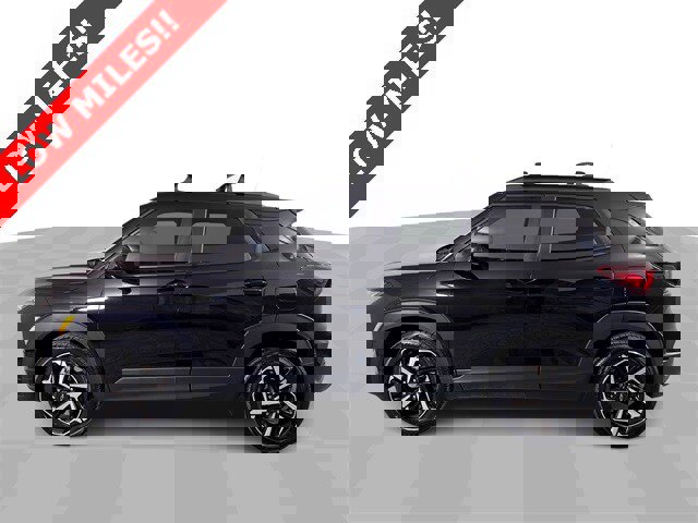 Used 2023 Chevrolet TrailBlazer RS w/ Sun and Liftgate Package image 5