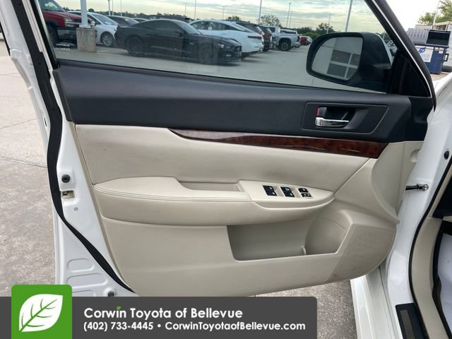 Used 2014 Subaru Legacy 2.5i Limited w/ Moonroof Package AWD/4WD image 18