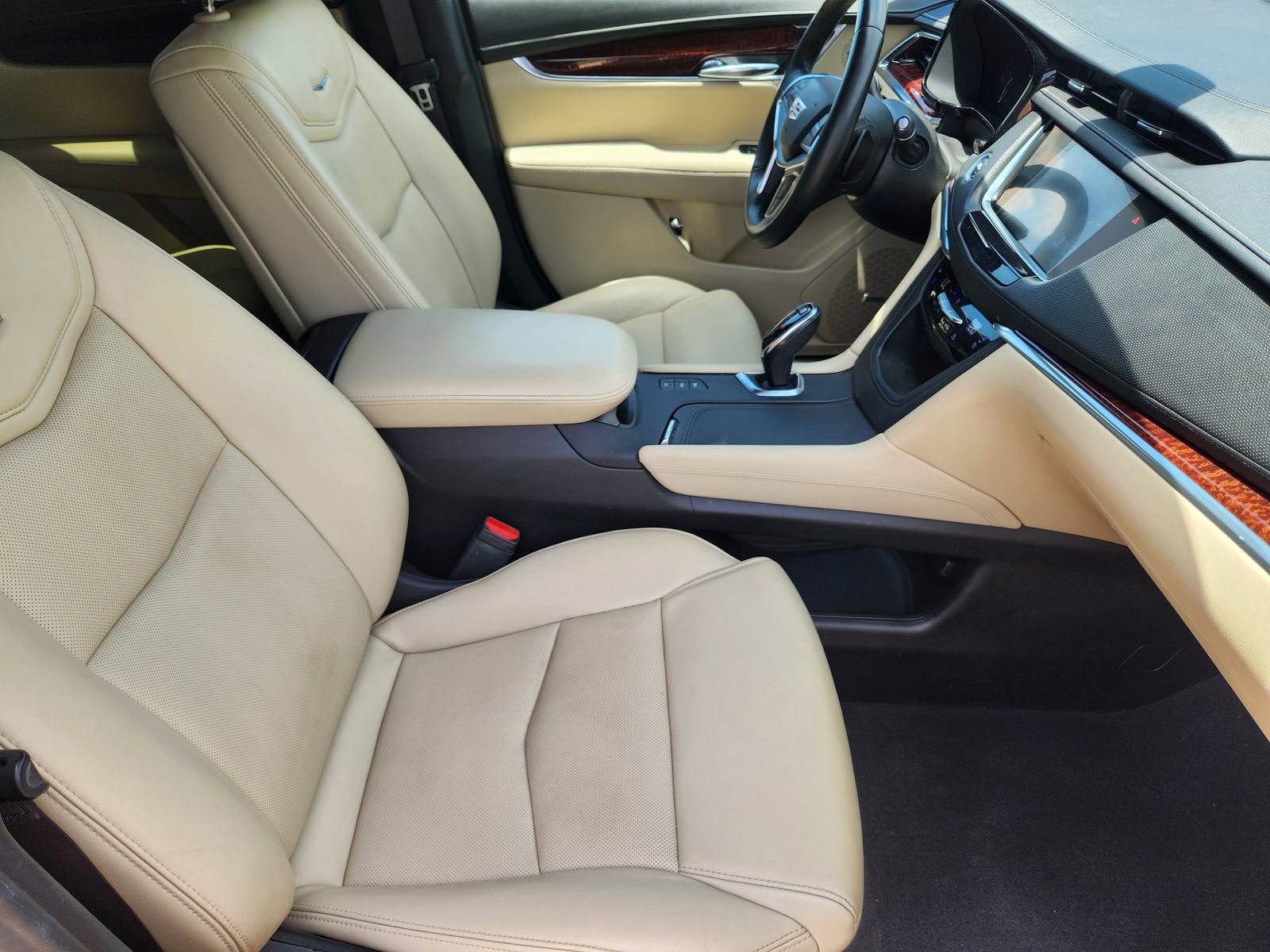 Used 2019 Cadillac XT5 Premium Luxury AWD/4WD image 17