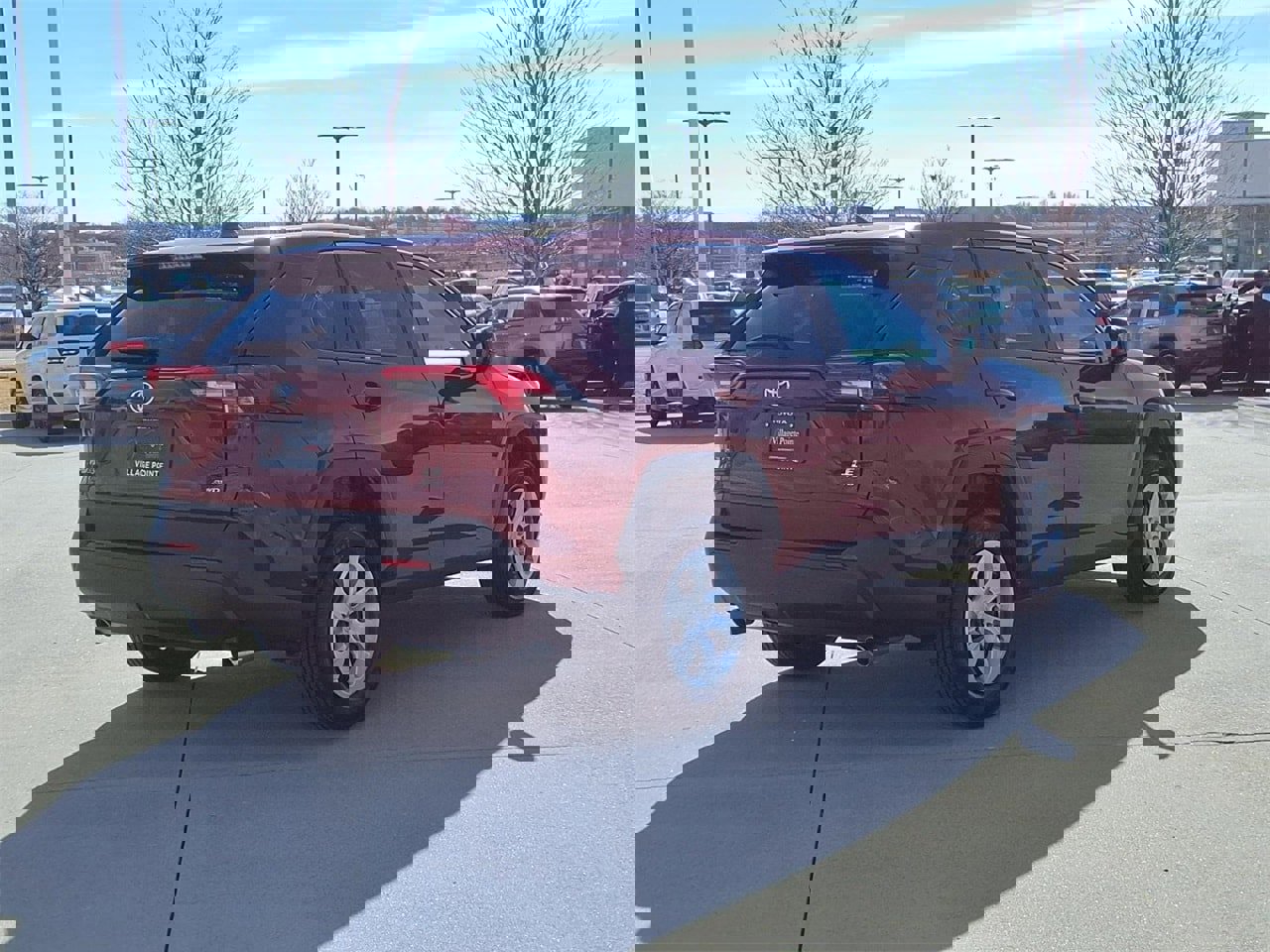 Used 2024 Toyota RAV4 LE image 7