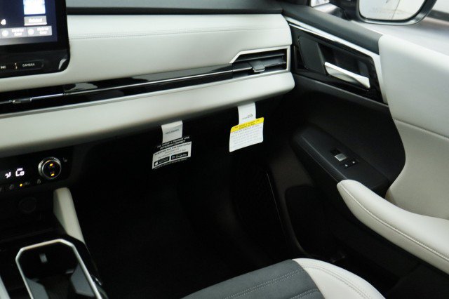 New 2026 Mitsubishi Outlander SE FWD image 21