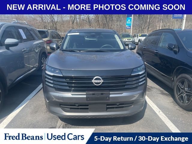 Used 2025 Nissan Kicks SV image 2