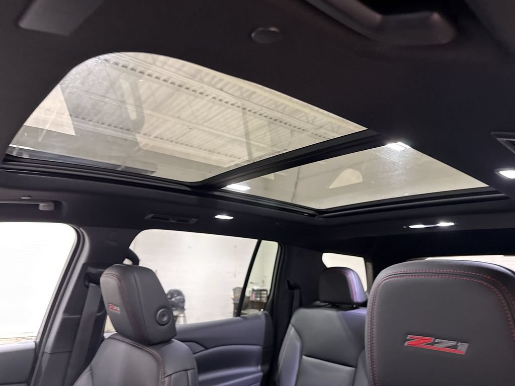 New 2026 Chevrolet Traverse Z71 w/ Enhanced Driving Package AWD/4WD image 19