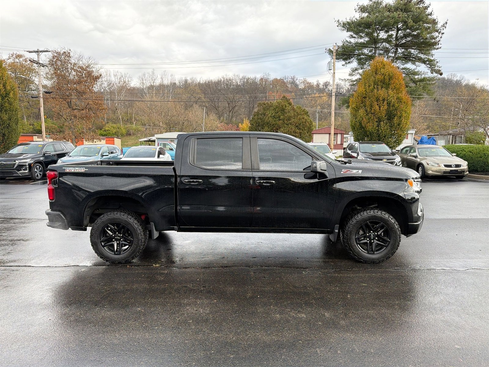 Used 2022 Chevrolet Silverado 1500 LT Trail Boss w/ Convenience Package II image 9