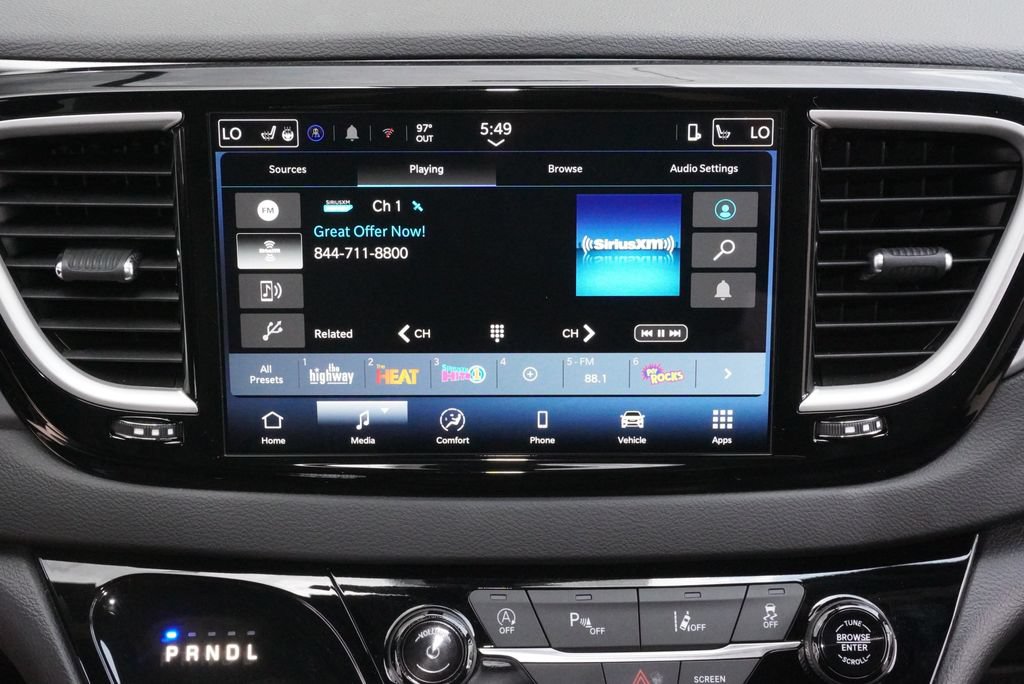 Used 2026 Chrysler Pacifica Select FWD image 12