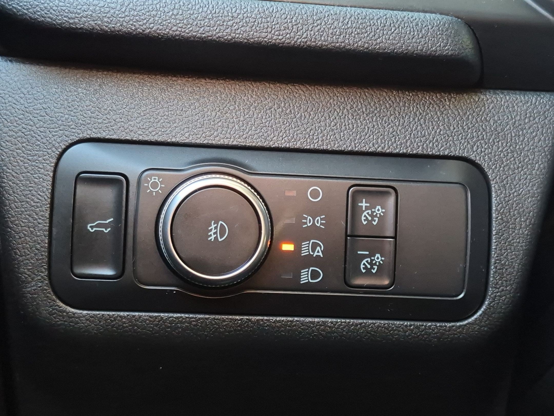 Used 2020 Ford Escape Titanium AWD/4WD image 15