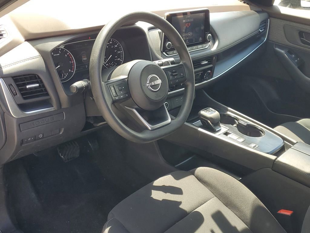 Used 2023 Nissan Rogue S FWD image 12