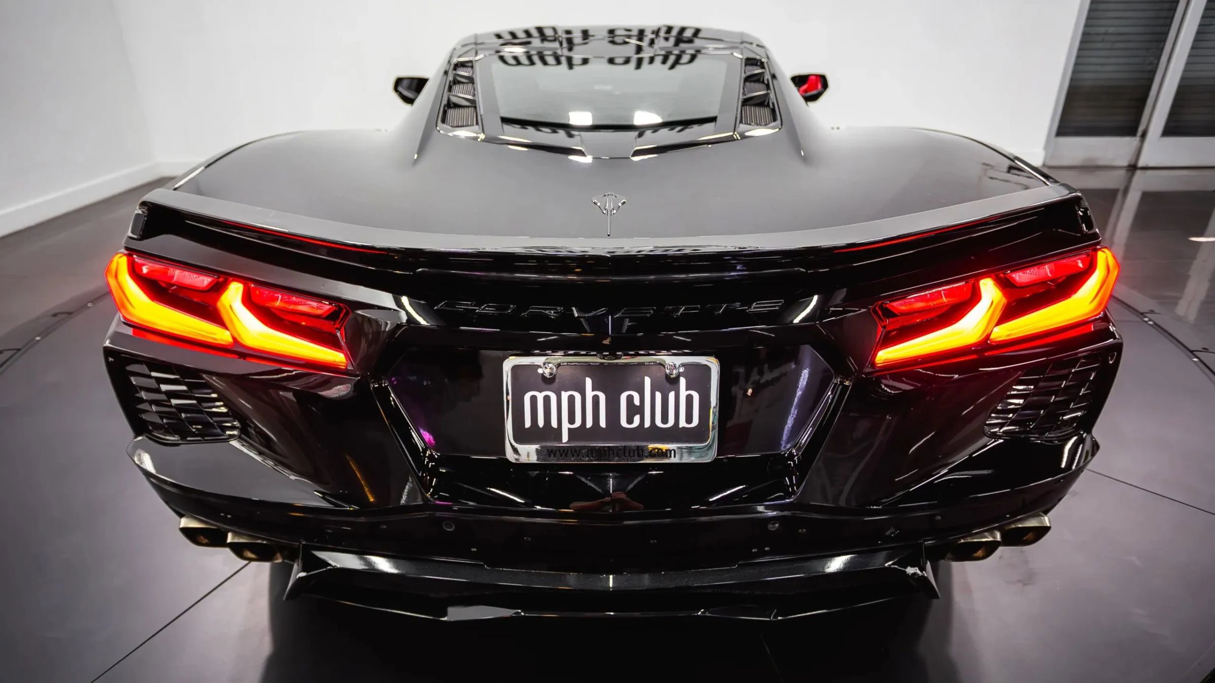 Used 2023 Chevrolet Corvette Stingray Coupe w/ 1LT image 23