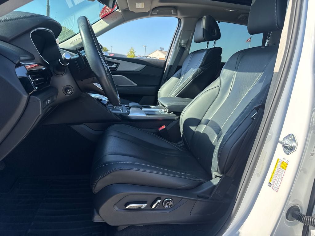 Used 2023 Acura MDX w/ Technology Package FWD image 17
