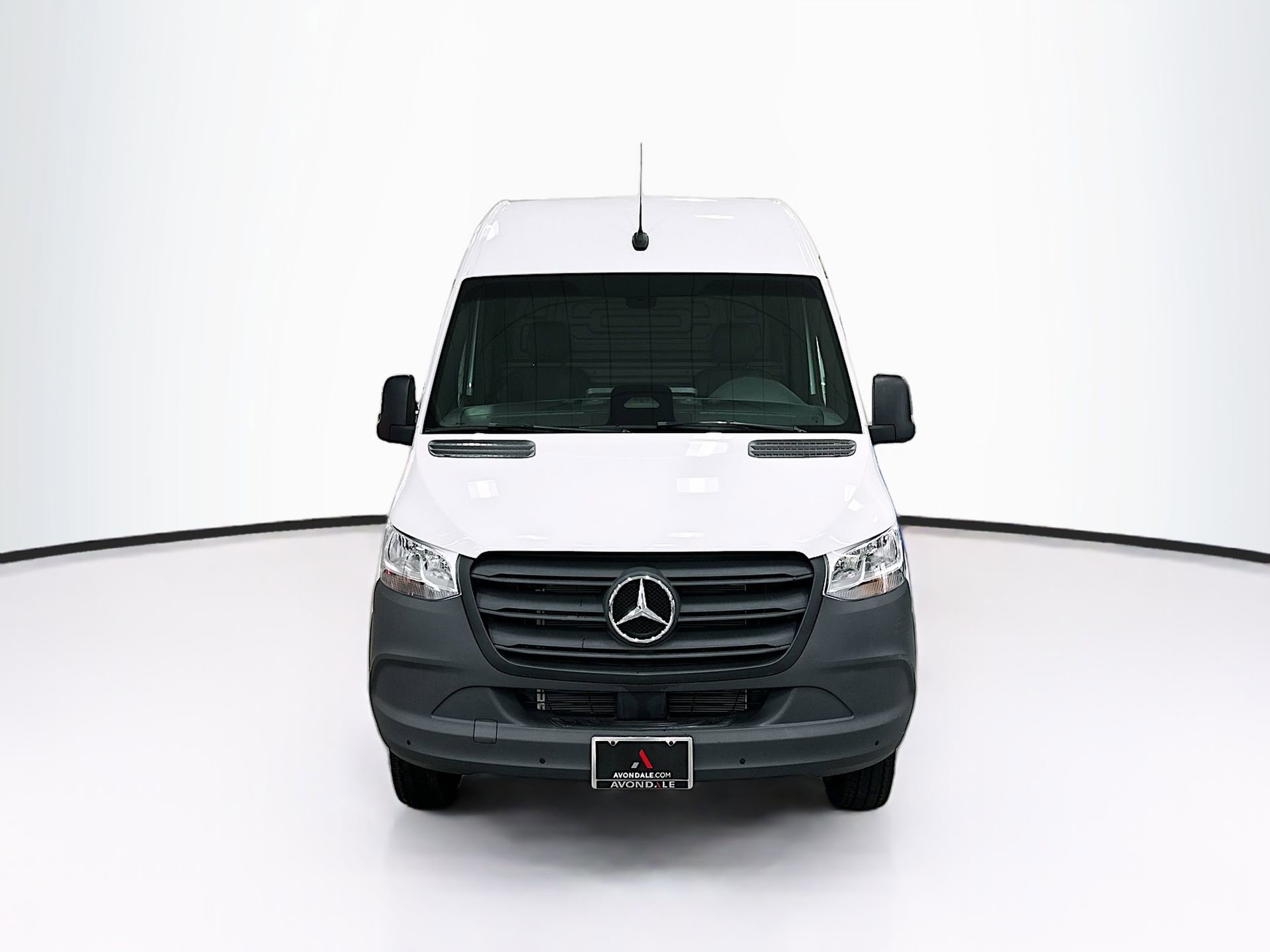 Used 2025 Mercedes-Benz Sprinter 3500 image 2
