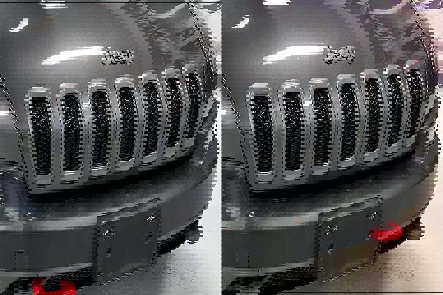 Used 2014 Jeep Cherokee Trailhawk w/ Comfort/Convenience Group image 31