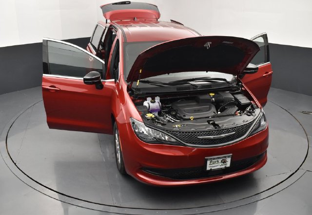 New 2026 Chrysler Voyager LX FWD image 25