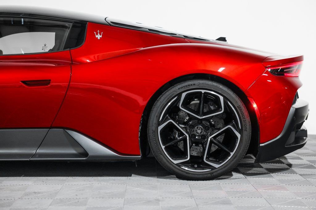 Used 2022 Maserati MC20 Coupe image 15