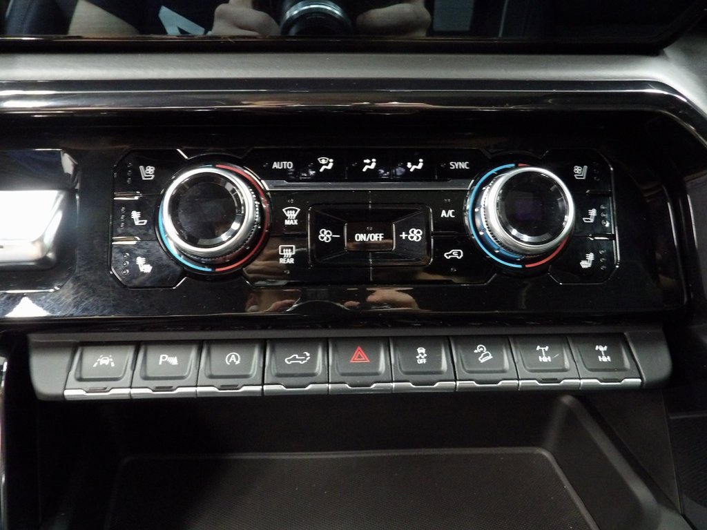 Used 2022 GMC Sierra 1500 AT4X image 55