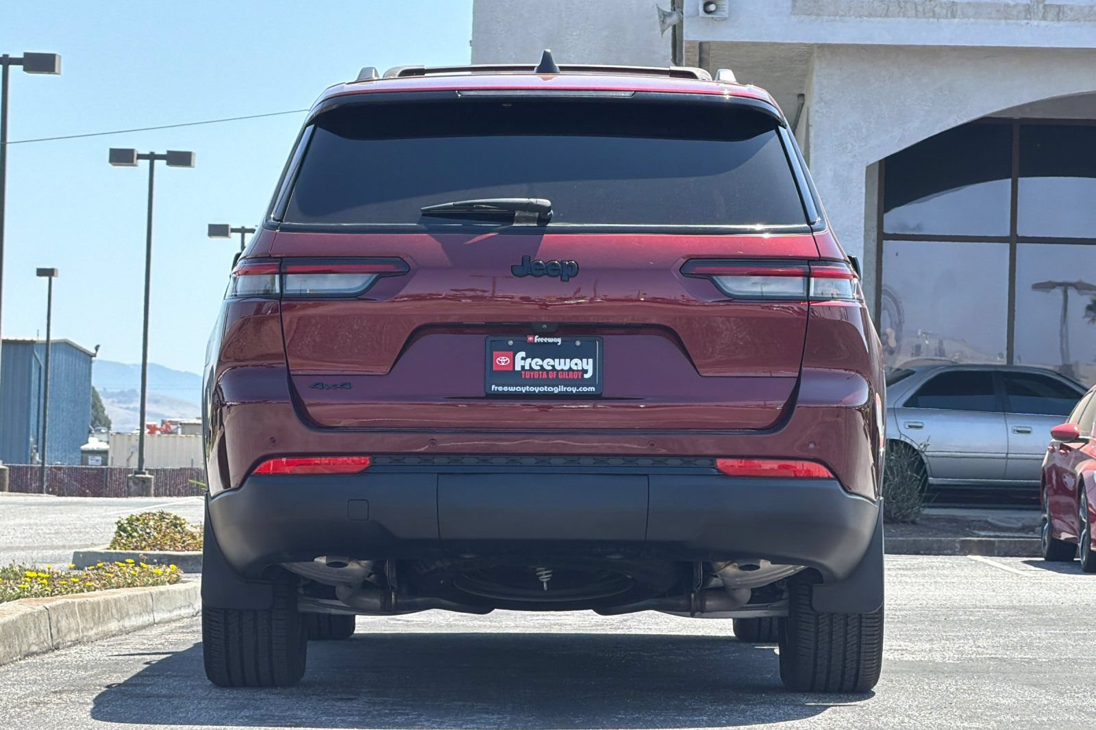 Used 2024 Jeep Grand Cherokee L Altitude AWD/4WD image 5