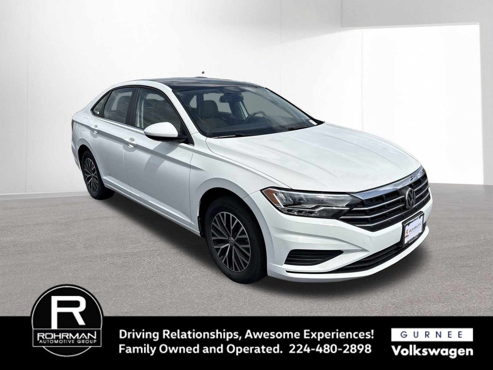 Used 2021 Volkswagen Jetta SE image 2
