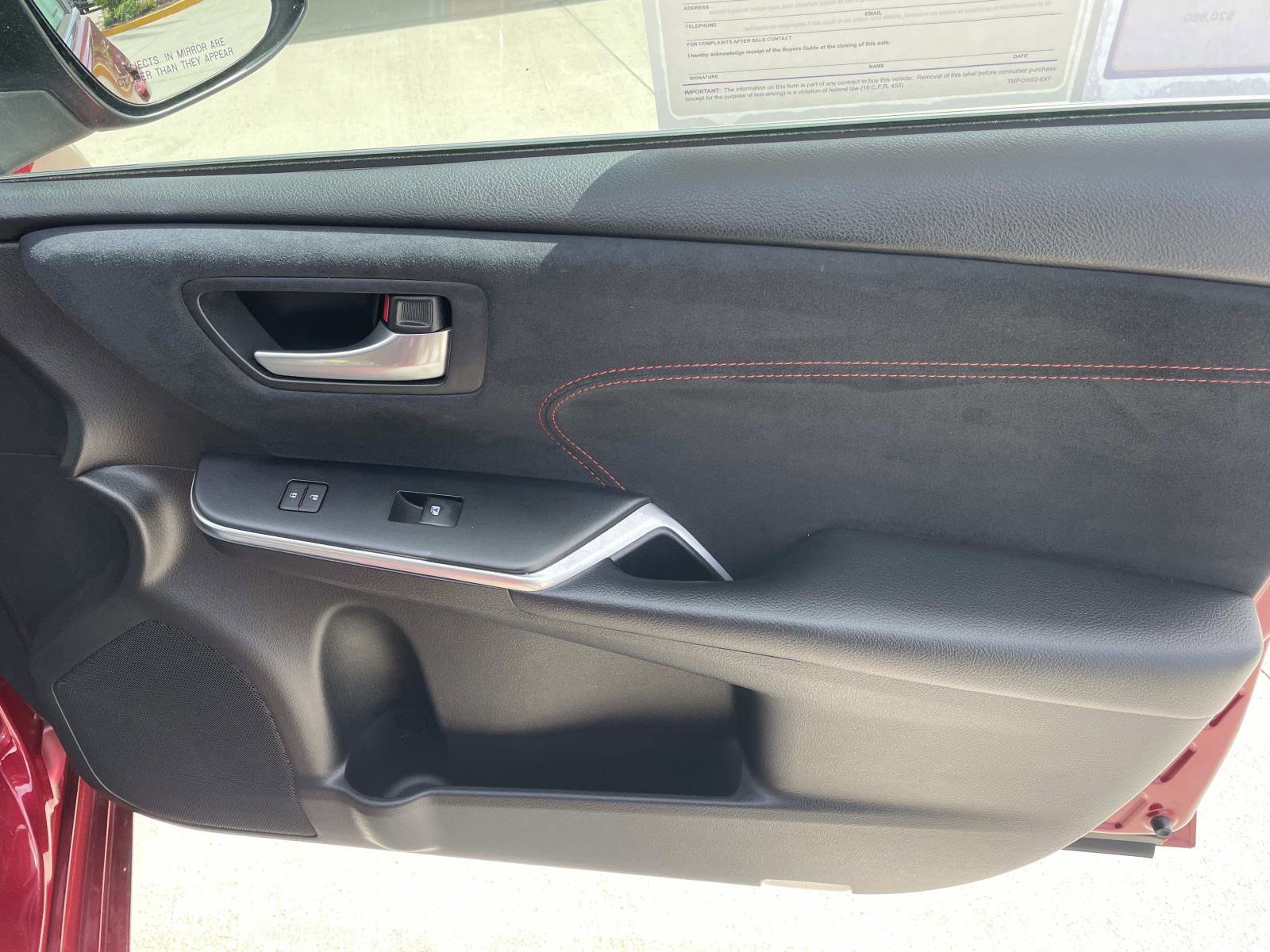 Used 2017 Toyota Camry XSE w/ Moonroof Package FWD image 18