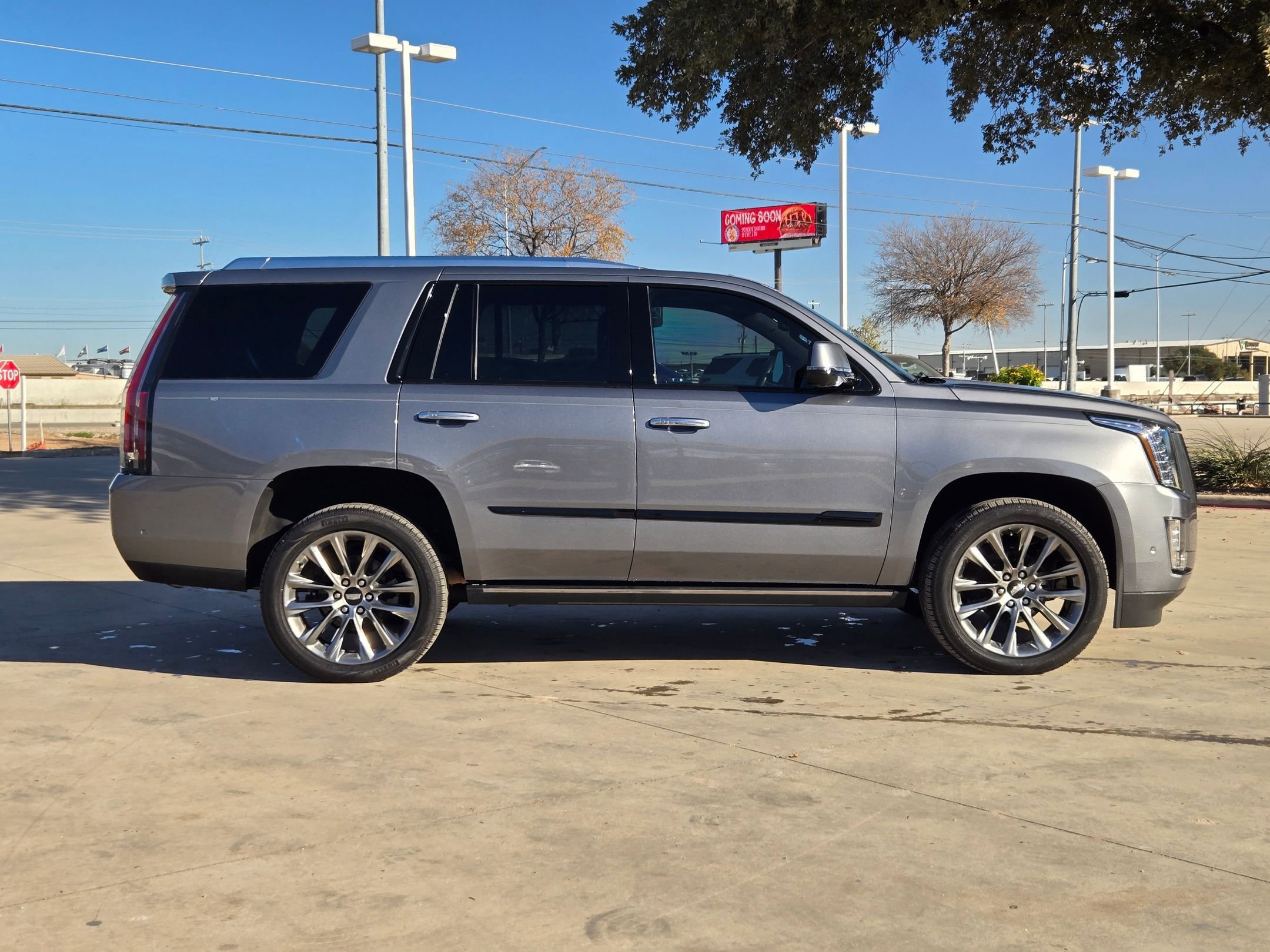 Certified 2020 Cadillac Escalade Platinum w/ Escalade Sport Edition video 2