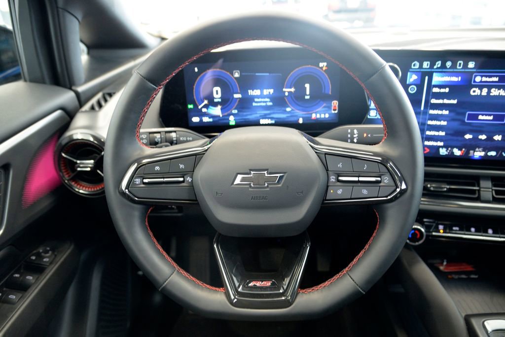 Certified 2025 Chevrolet Equinox EV RS w/ Convenience Package II image 18