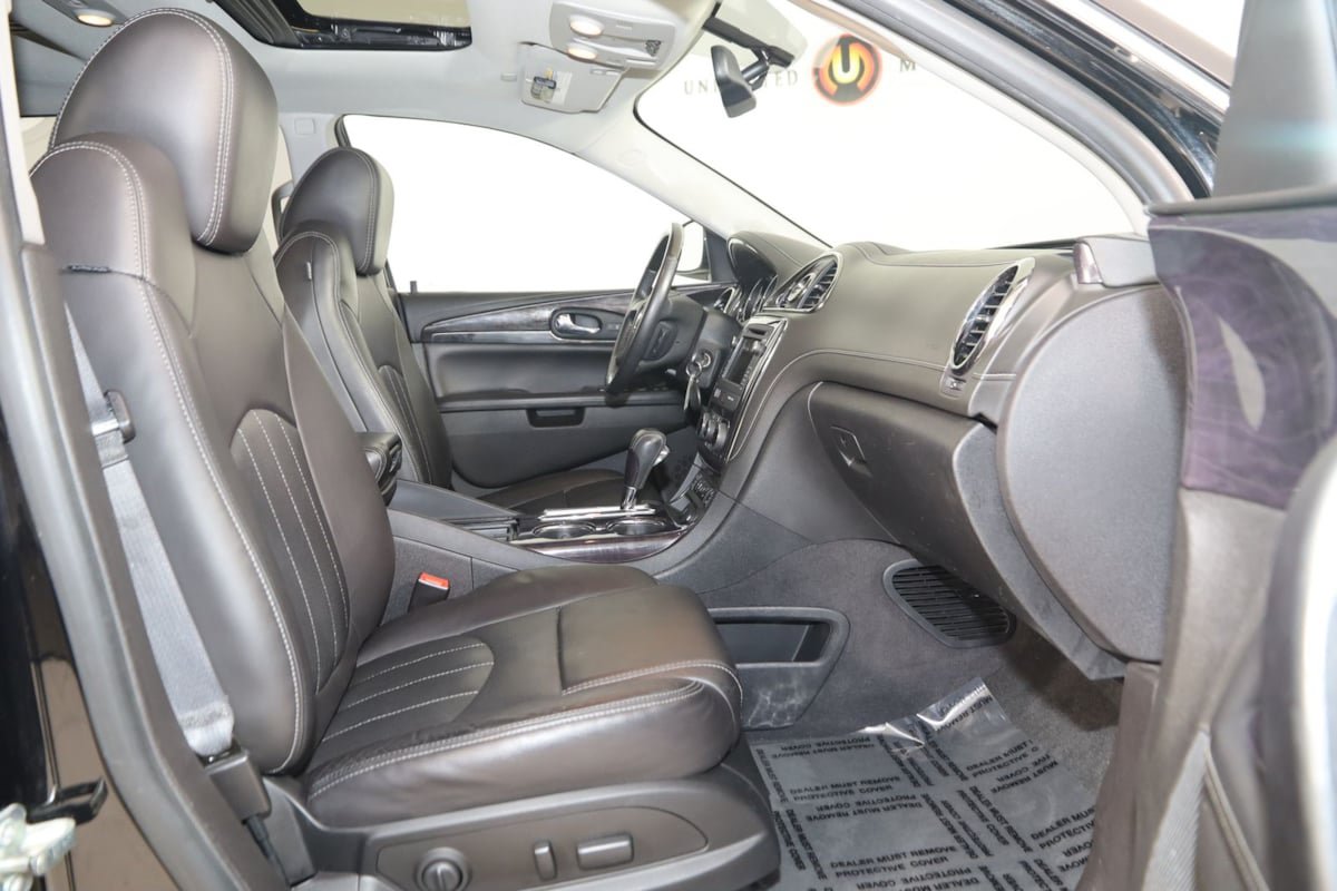 Used 2017 Buick Enclave Leather FWD image 12