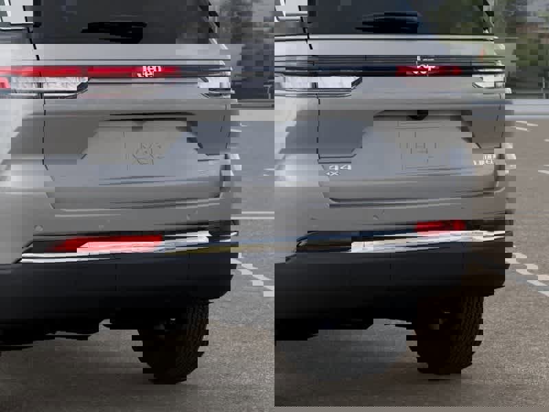 New 2025 Jeep Grand Cherokee Limited image 13