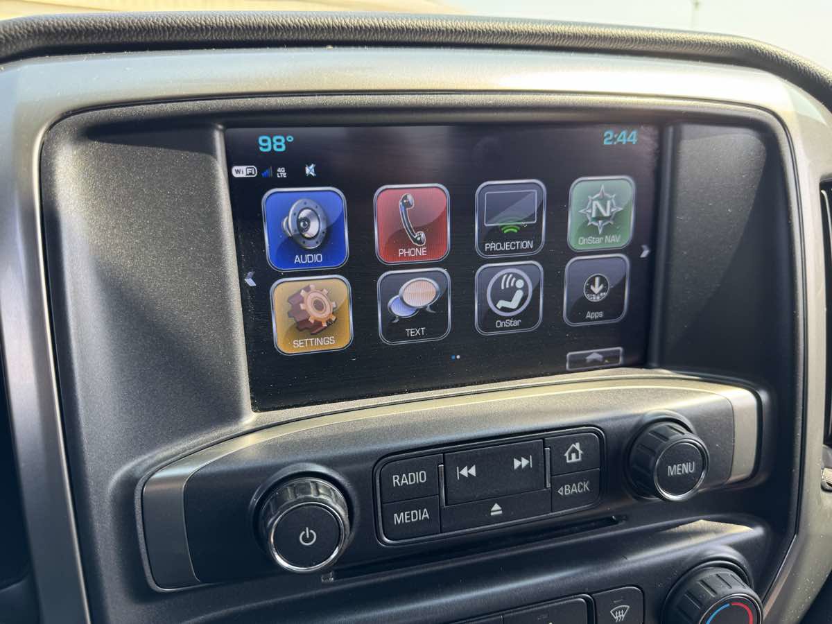 Used 2018 Chevrolet Silverado 1500 LT w/ Trailering Package AWD/4WD image 31