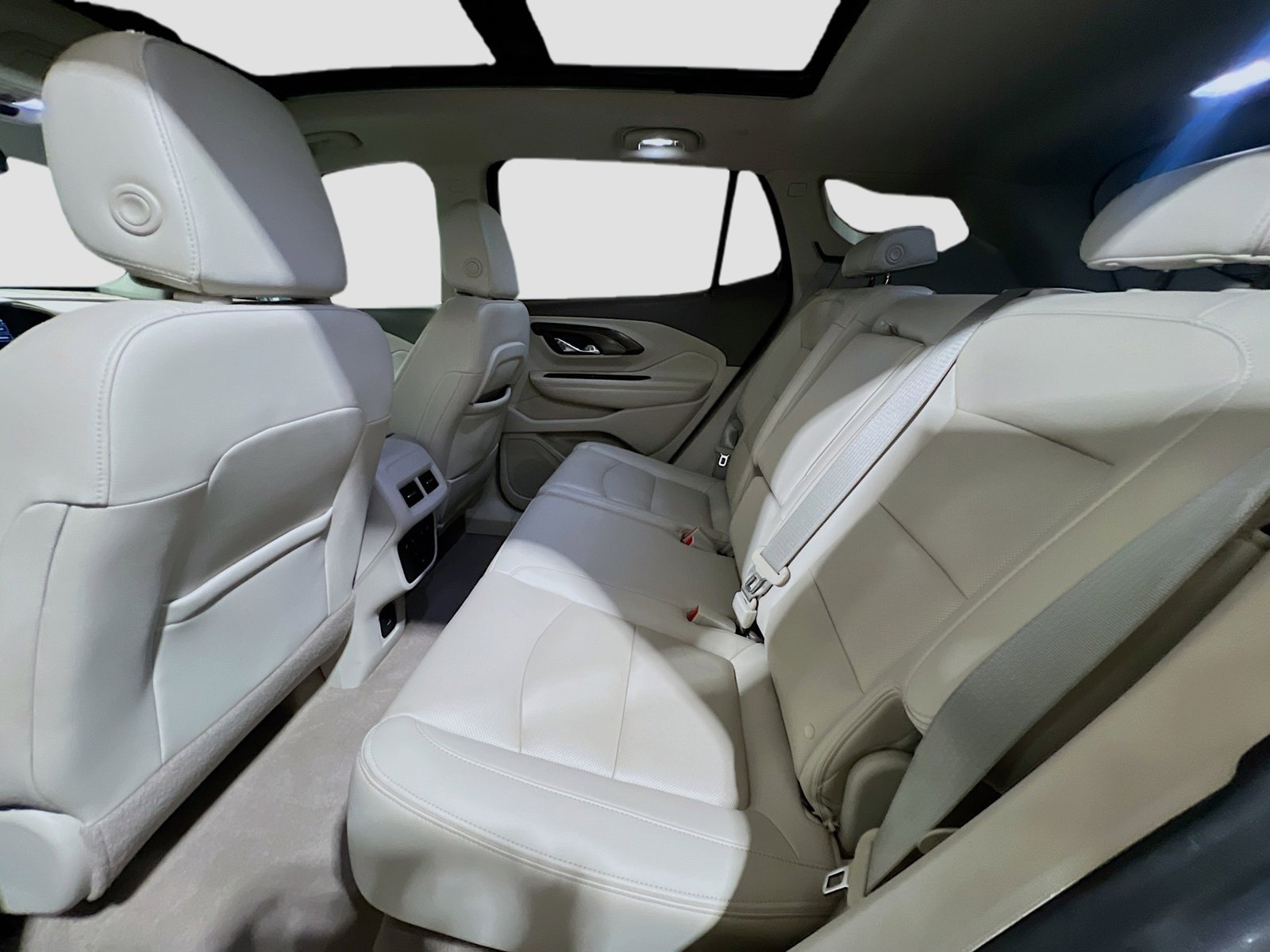 Used 2018 GMC Terrain Denali w/ Comfort Package image 19