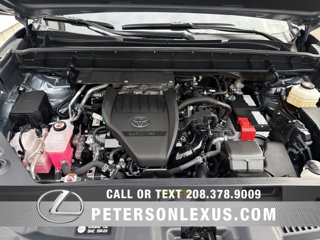 Used 2024 Toyota Highlander Platinum image 9